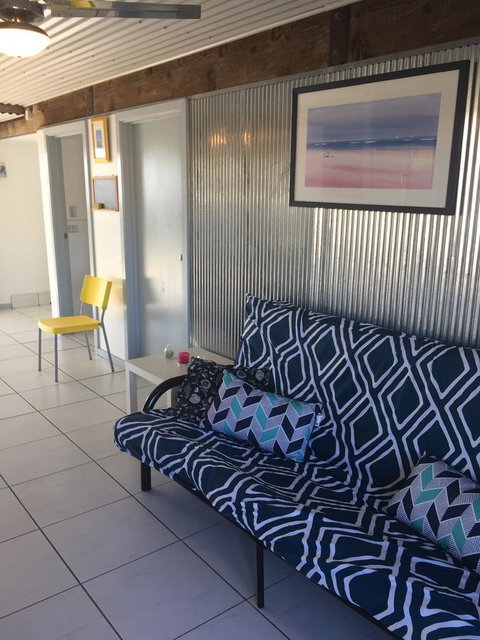 SHAKIN' SHACK - Kalgoorlie Accommodation 10
