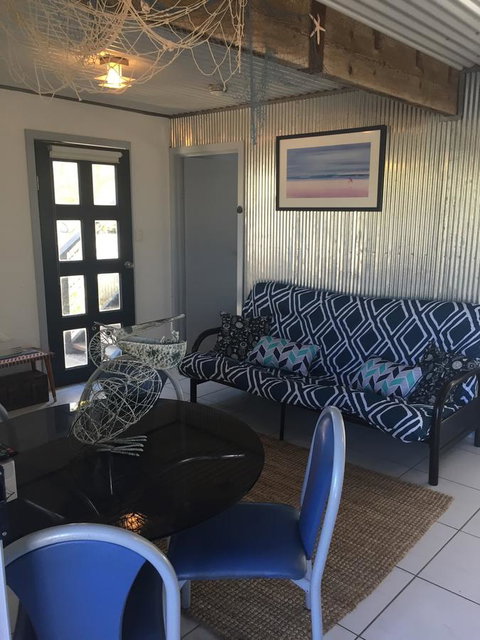 SHAKIN' SHACK - Kalgoorlie Accommodation 13