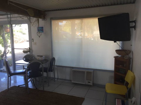 SHAKIN' SHACK - Kalgoorlie Accommodation 12