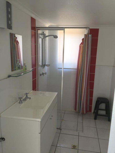 SHAKIN' SHACK - Kalgoorlie Accommodation 15