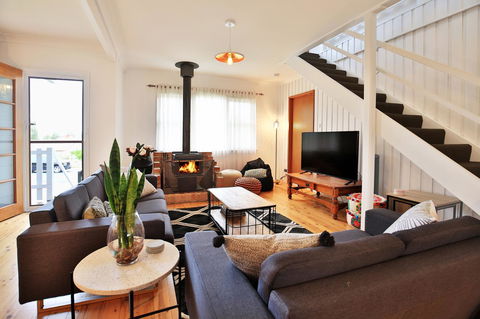 Hudson Bay @ Basin View-Pet Friendly-15 Mins To Hyams Beach - Kalgoorlie Accommodation 0