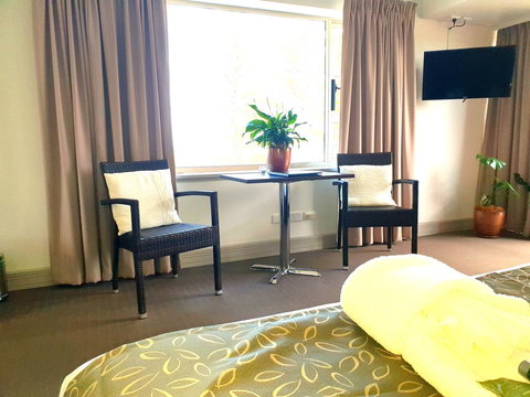 Nightcap At Hotel Victor - Kalgoorlie Accommodation 10