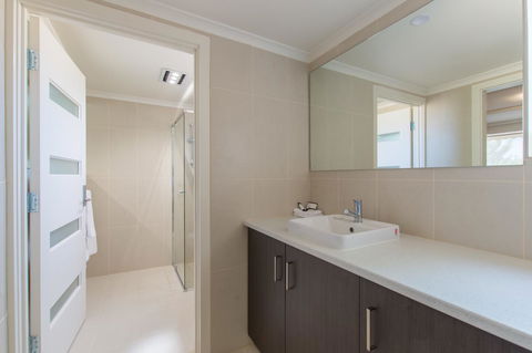 Mick O\'Sheas - Kalgoorlie Accommodation 28
