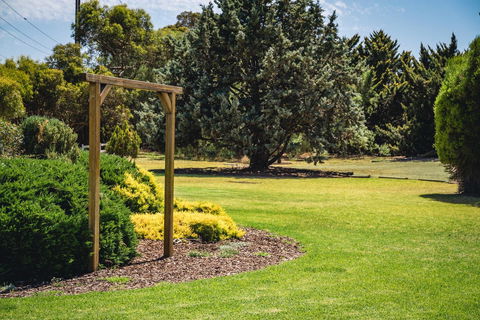 Mick O\'Sheas - Kalgoorlie Accommodation 34