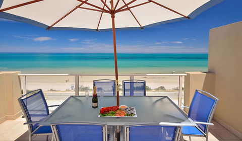 Adelaide Luxury Beach House - Kalgoorlie Accommodation 0