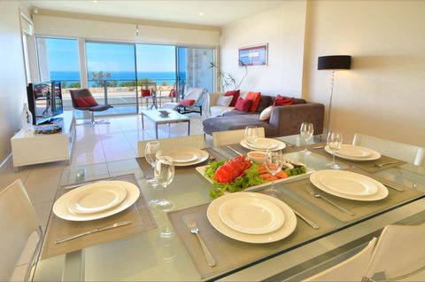 Adelaide Luxury Beach House - Kalgoorlie Accommodation 5