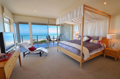 Adelaide Luxury Beach House - Kalgoorlie Accommodation 2