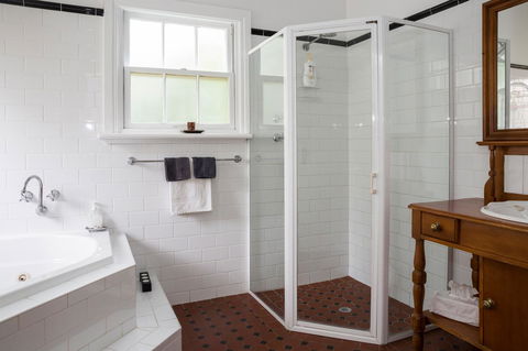 Clare Valley Heritage Retreat - Kalgoorlie Accommodation 0