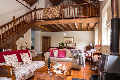 Clare Valley Heritage Retreat - Kalgoorlie Accommodation 12