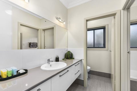 Accommodation On Lansell 2 - Kalgoorlie Accommodation 10
