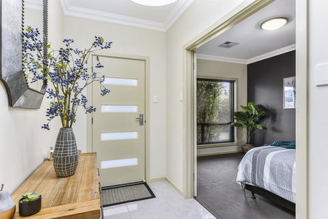 Accommodation On Lansell 2 - Kalgoorlie Accommodation 2
