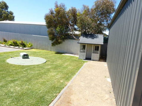 Moontana - Kalgoorlie Accommodation 15