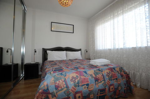 Glenelg Holiday Apartments-The Broadway - Kalgoorlie Accommodation 5