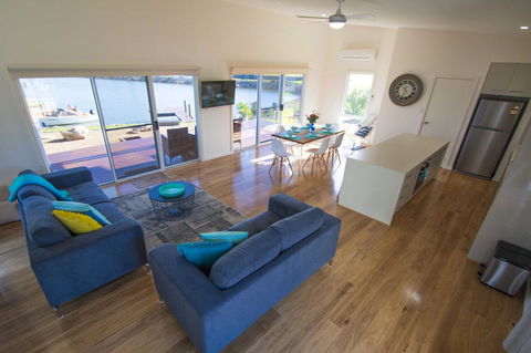 Villa Serra - Kalgoorlie Accommodation 1