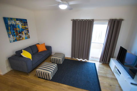 Villa Serra - Kalgoorlie Accommodation 4