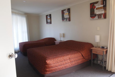 Alexander Cameron Suites - Kalgoorlie Accommodation 23