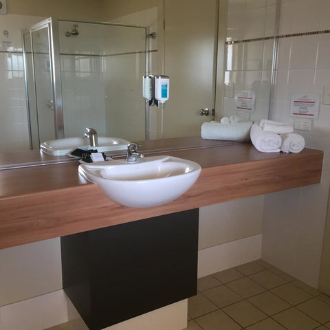 Alexander Cameron Suites - Kalgoorlie Accommodation 17