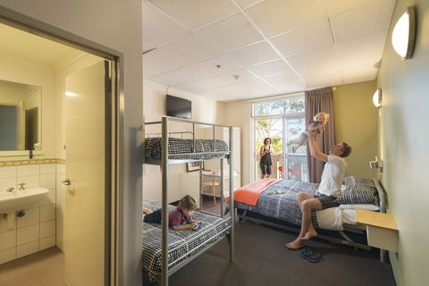 YHA Adelaide Central - Kalgoorlie Accommodation 37