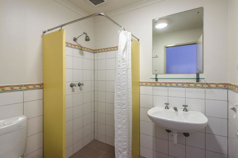 YHA Adelaide Central - Kalgoorlie Accommodation 40