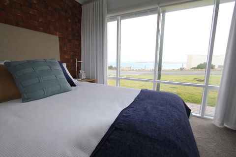 Southern Sands\' Beachfront Apartment - Kalgoorlie Accommodation 12