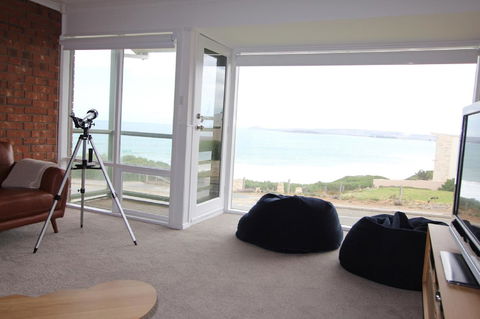 Southern Sands\' Beachfront Apartment - Kalgoorlie Accommodation 2