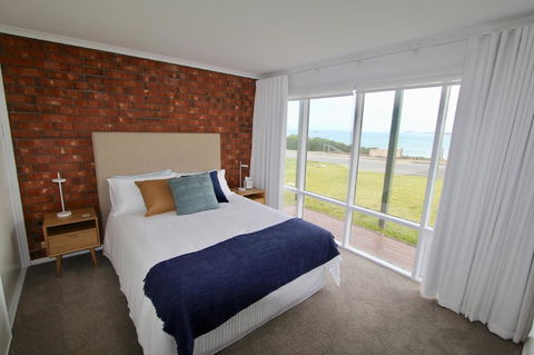 Southern Sands\' Beachfront Apartment - Kalgoorlie Accommodation 13