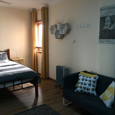 KI Dragonfly Guesthouse - Kalgoorlie Accommodation 30