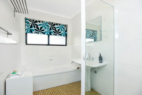 Red Door - Kalgoorlie Accommodation 7