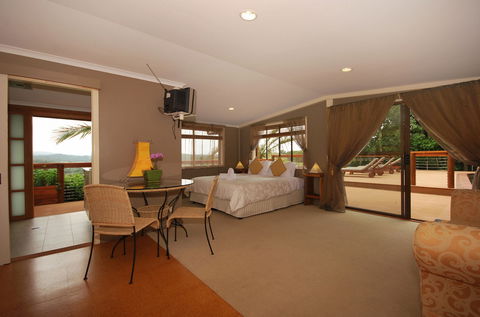 SummerHills Retreat Byron Bay - Kalgoorlie Accommodation 14
