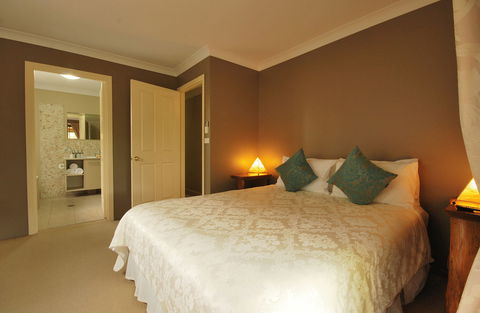 SummerHills Retreat Byron Bay - Kalgoorlie Accommodation 17