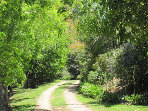 SummerHills Retreat Byron Bay - Kalgoorlie Accommodation 33