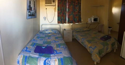 A1Cabins - Kalgoorlie Accommodation 4