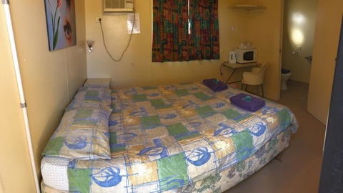 A1Cabins - Kalgoorlie Accommodation 5