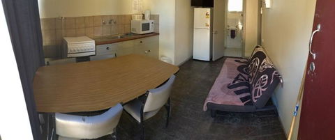 A1Cabins - Kalgoorlie Accommodation 1