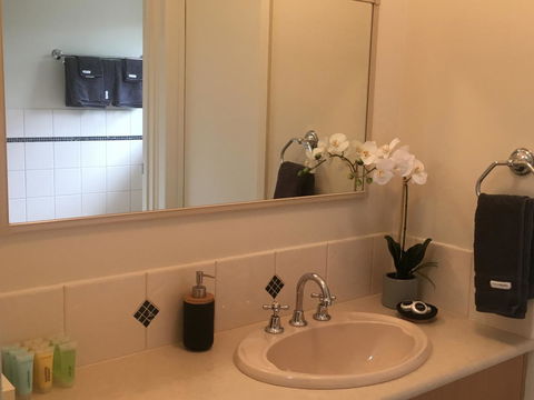 Apartment 229 Mount Gambier - Kalgoorlie Accommodation 3
