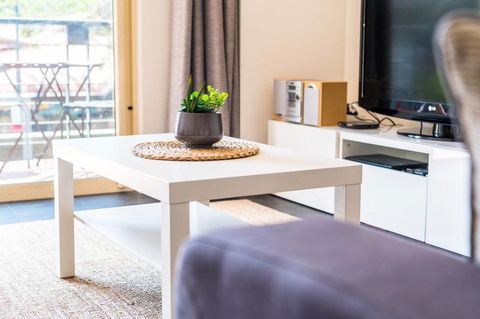 Executive 3 Bedroom Apartment + Internet + Parking - Kalgoorlie Accommodation 26