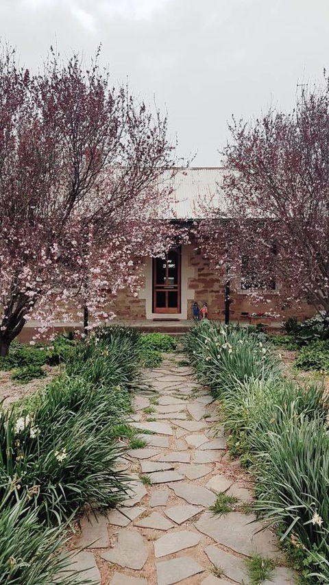 D2 At Watervale - Kalgoorlie Accommodation 0