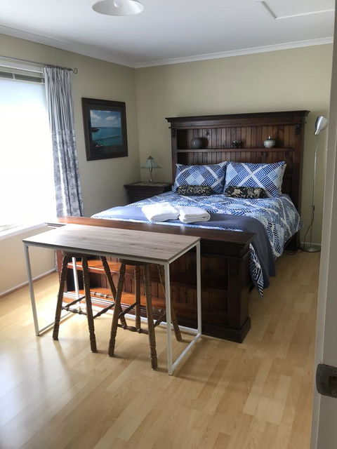 Boomerang Beach House - Kalgoorlie Accommodation 3