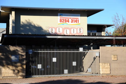 Glenelg Holiday Apartments-Ellis - Kalgoorlie Accommodation 1