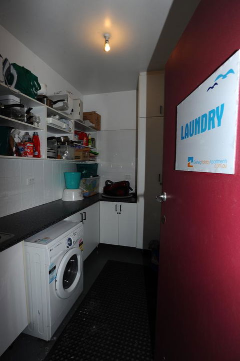 Glenelg Holiday Apartments-Ellis - Kalgoorlie Accommodation 3