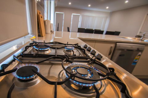Serene Shores - Kalgoorlie Accommodation 4
