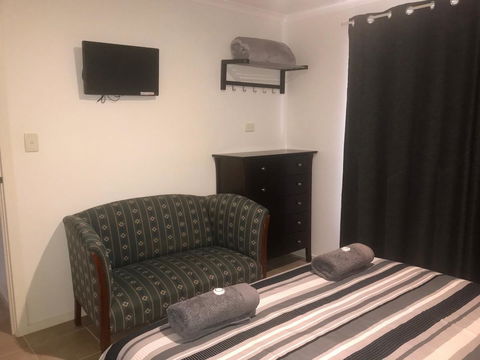 Island Break - Kalgoorlie Accommodation 10