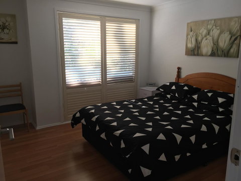 Arena Blanca Holiday Home - Kalgoorlie Accommodation 11