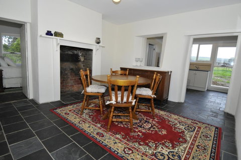Peppermint Farm Cottage - Kalgoorlie Accommodation 7