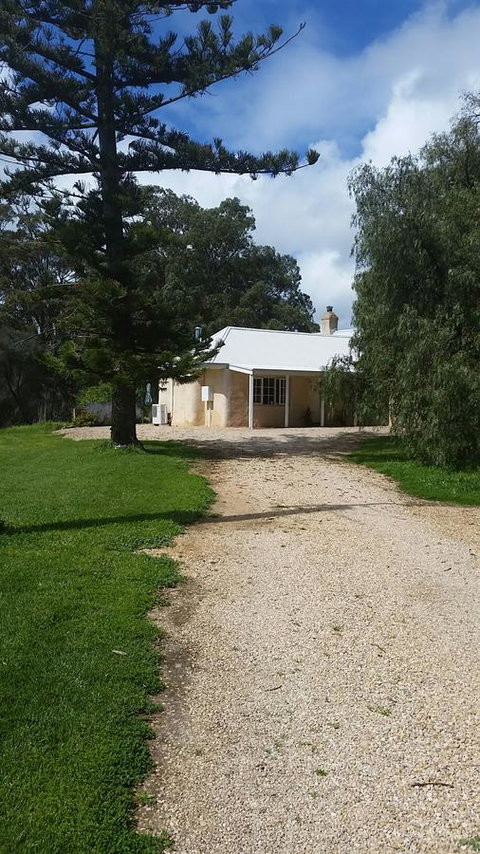 Peppermint Farm Cottage - Kalgoorlie Accommodation 2