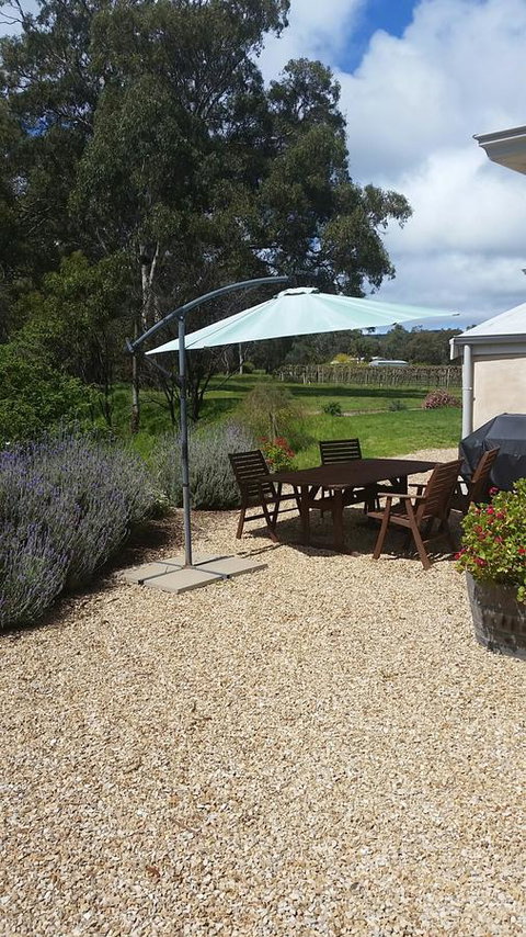 Peppermint Farm Cottage - Kalgoorlie Accommodation 0