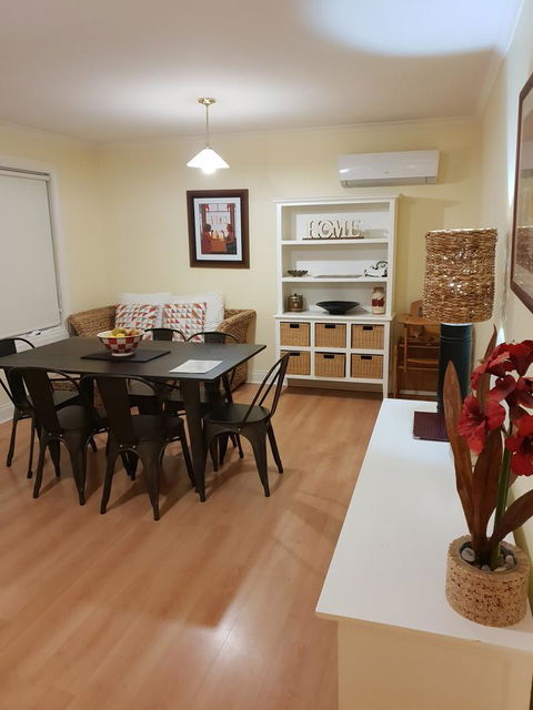Donnybrook Cottages - Donnybrook - Kalgoorlie Accommodation 3