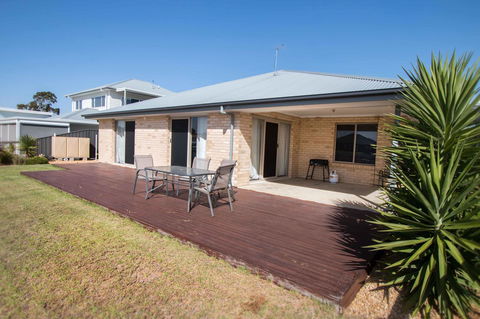 Waterfront On Jefferson, At Wellington Marina, SA - Kalgoorlie Accommodation 20