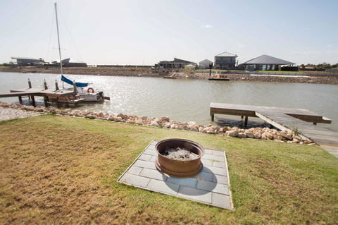Waterfront On Jefferson, At Wellington Marina, SA - Kalgoorlie Accommodation 2