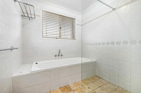 Casuarina 1 - Kalgoorlie Accommodation 9